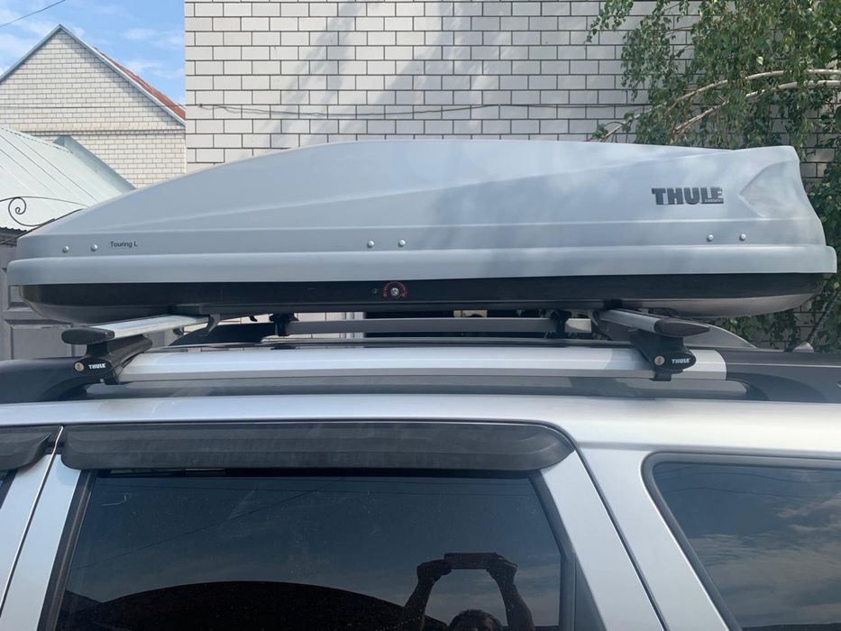 Автобокс Thule Touring L (780) + оригинальные поперечины Thule про