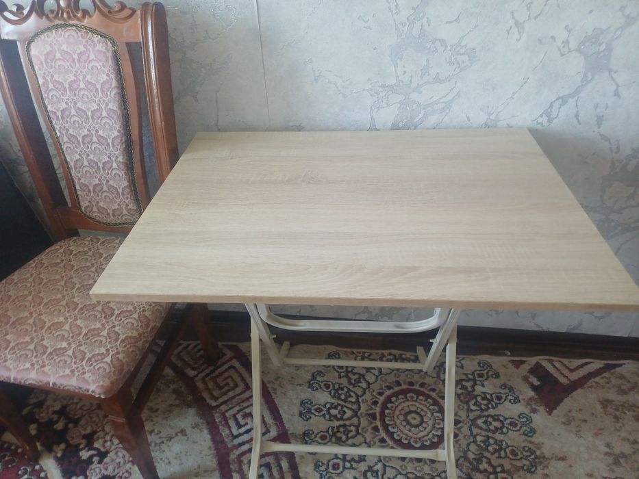 Удобный стол для кухни