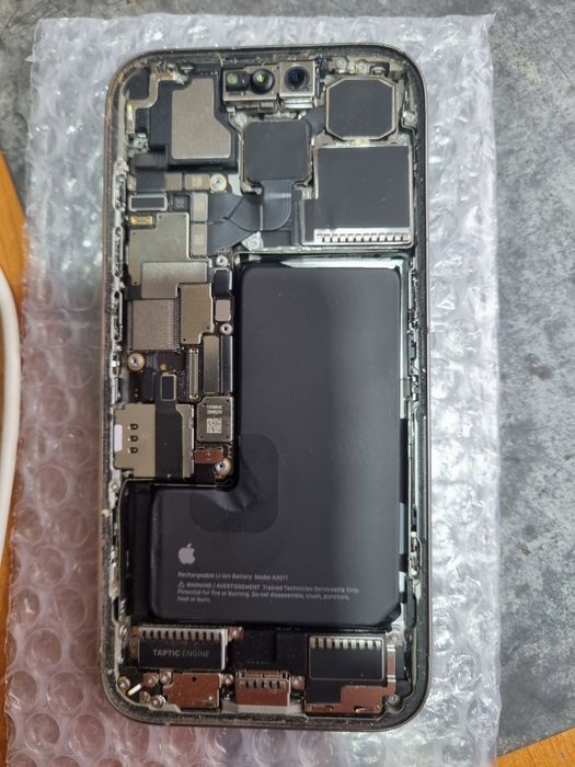 Vand Iphone 15 Pro ptr dezmembrare
