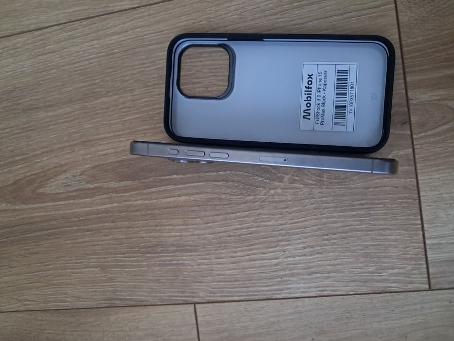 Vând iPhone 15 pro max 256gb În stare perfectă de funcționare