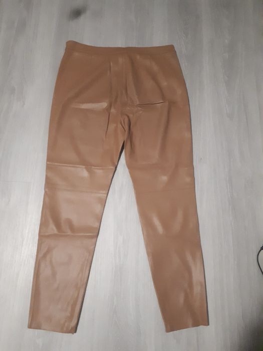 Pantaloni dama piele ZARA
