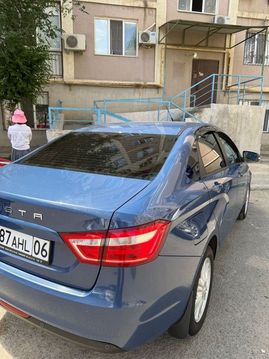 Продаю живую Весту