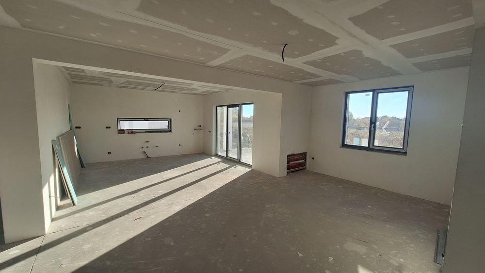 CASĂ NOUĂ MODERNĂ, PARTER, 3 Dormitoare,  453 MP Teren, zona drumul  ODOREULUI