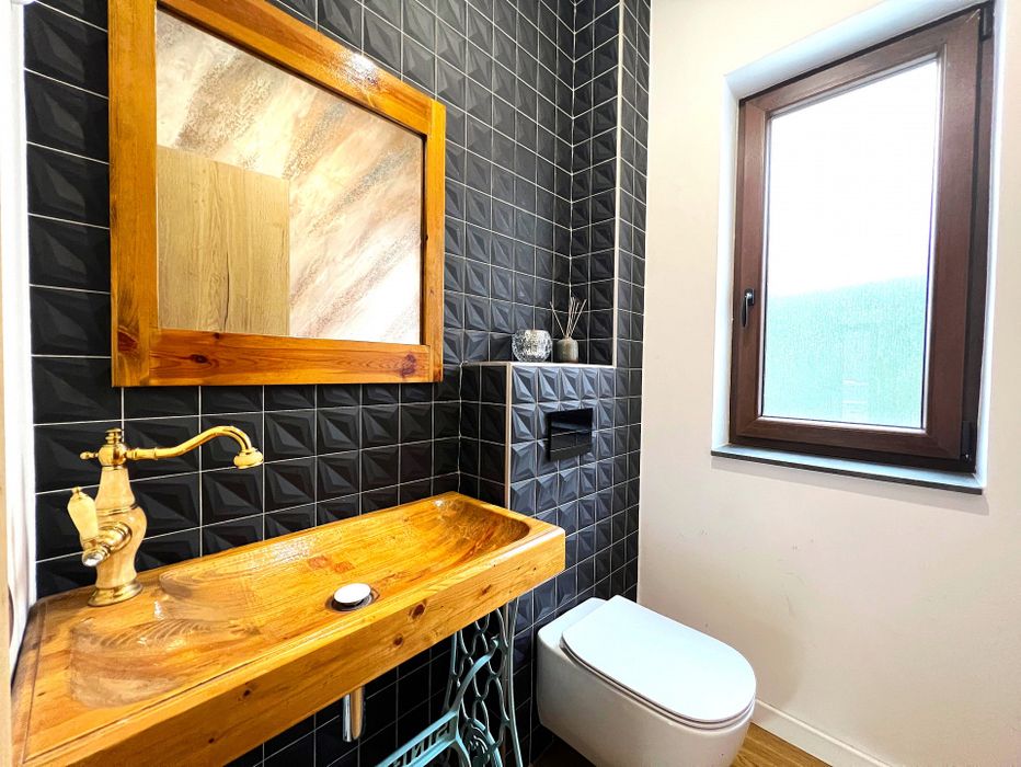 Apartament lux in vilă + curte + piscina / jacuzzi / sauna