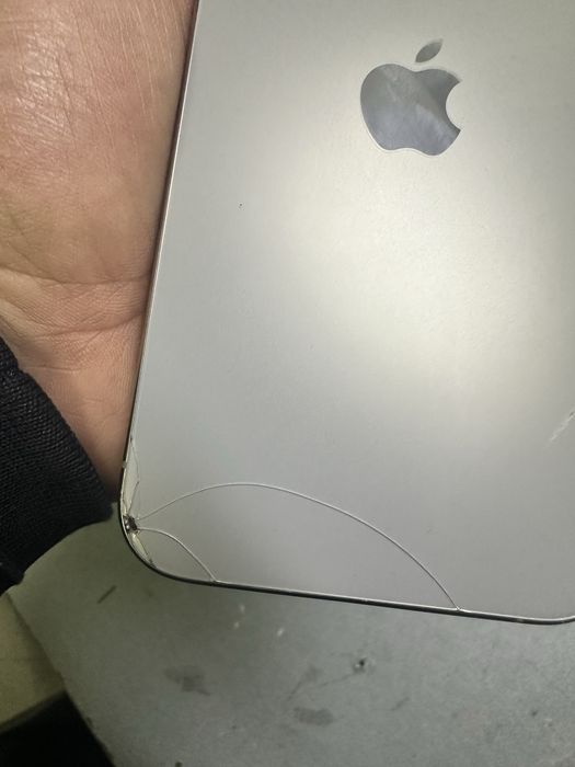 Iphone 15 pro max 256  LLA Sotiladi