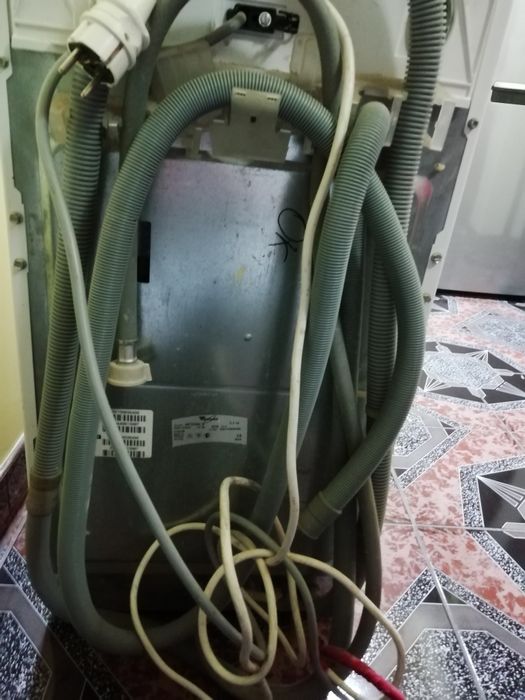 Mașina de spălat haine Whirlpool