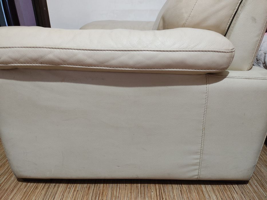 КОЖАННЫЙ   диванчик