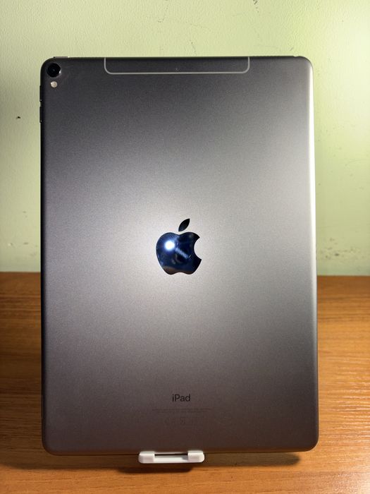 Ipad pro 10.5” 2018 wifi + cellular