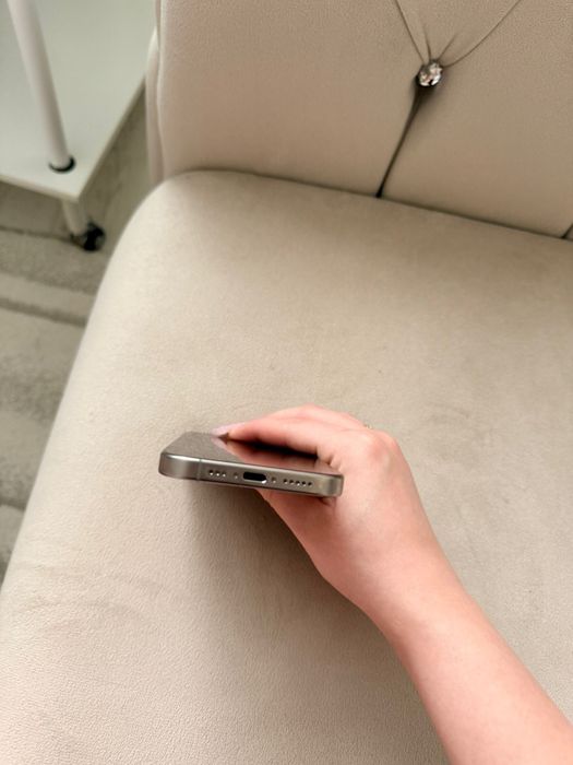 Iphone 15 pro, 1tb, natural titanium