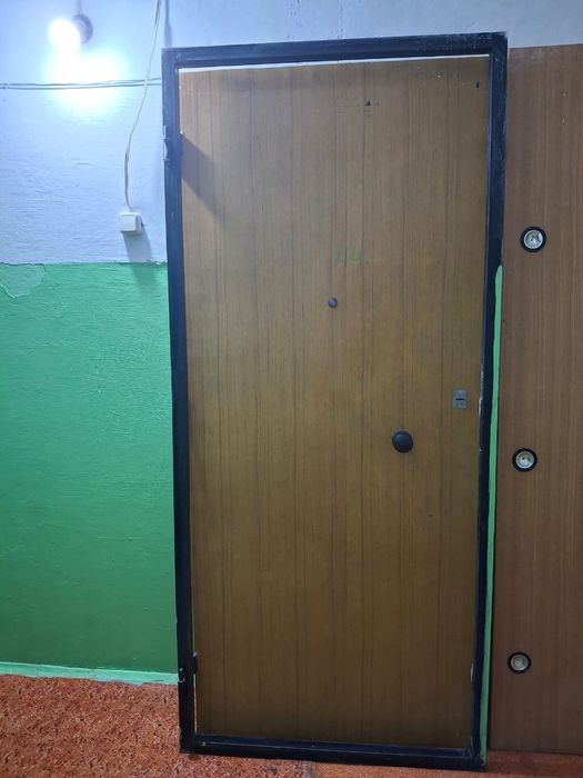 Продам дверь металлическая