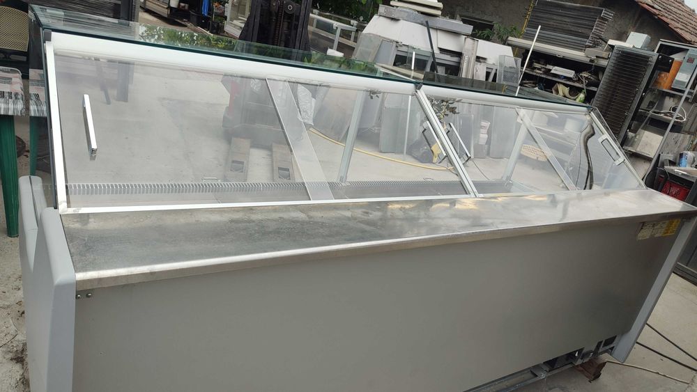 Vitrine frigorifice mezeluri,carne