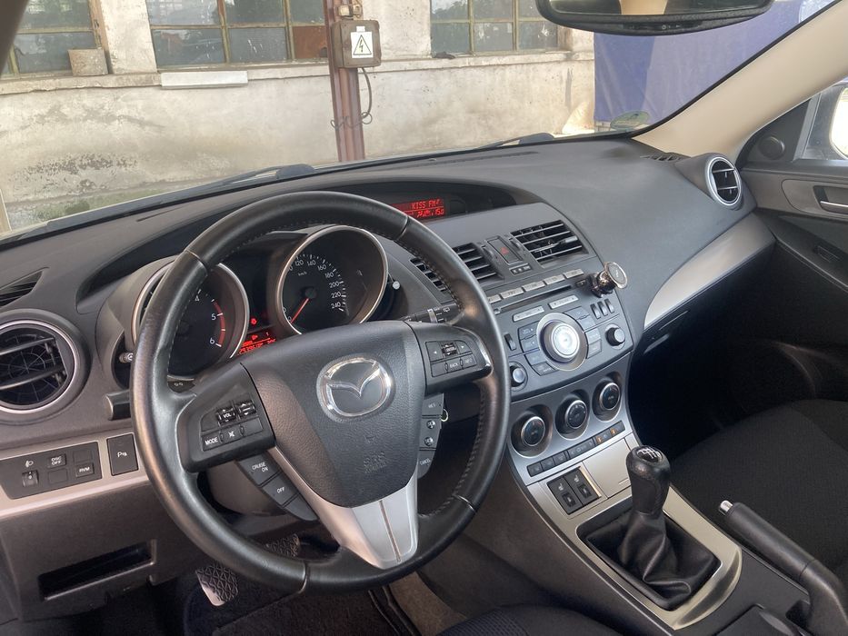 MAZDA 3 2010 — imagine 5