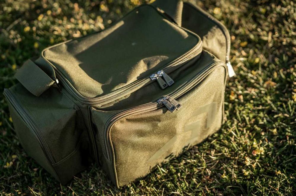 Сак Daiwa Black Widow