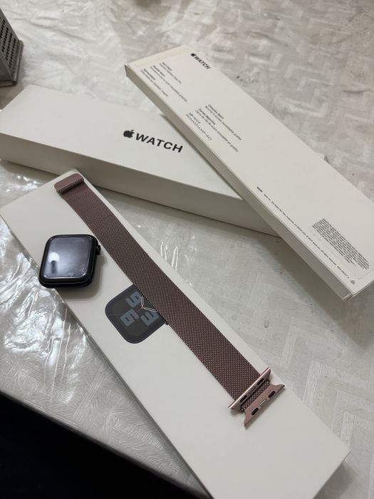 Продам apple watch se 2 44mm