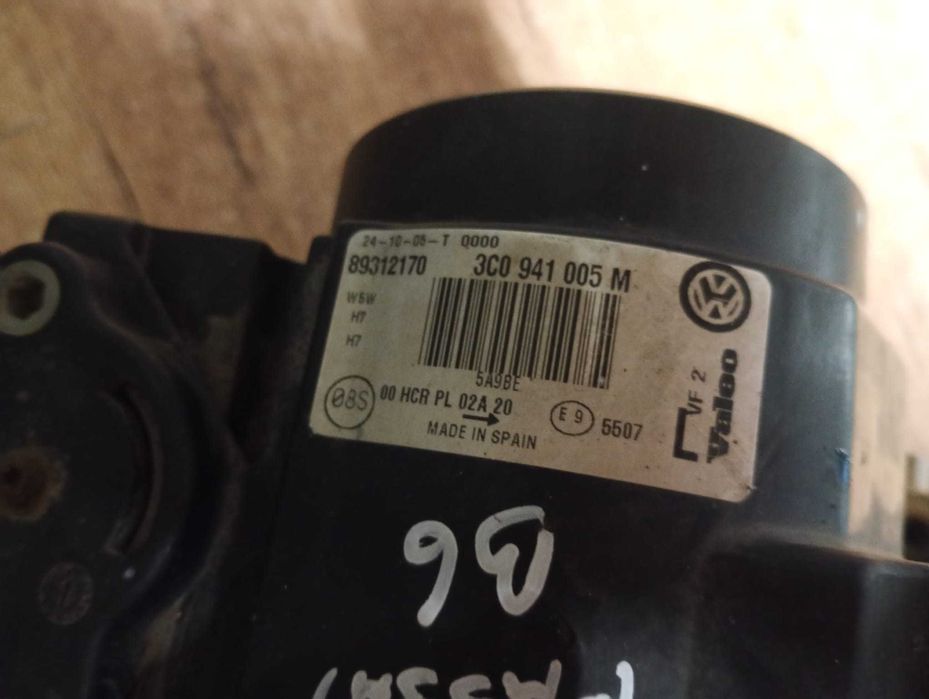 Far Stanga VW Passat B6 An 2005-2011 Original Halogen Europa