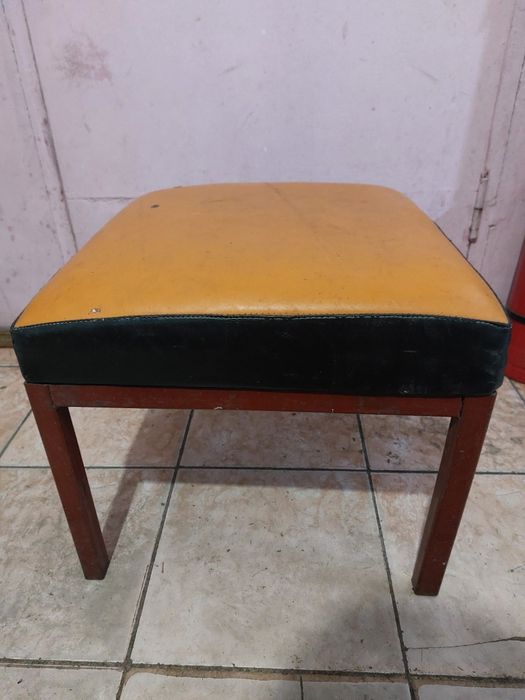 Продам  табуретки.