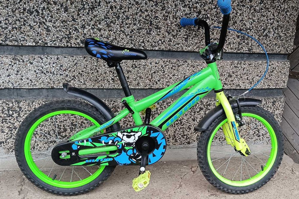 Детско колело с помощни колела