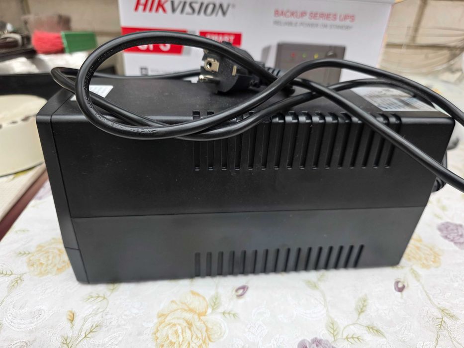 UPS бесперебойник 1000VA