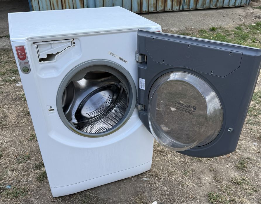 Vând mașină de spălat Hotpoint 8kg
