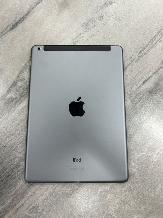 iPad Air Space Grey 32 GB / обмен