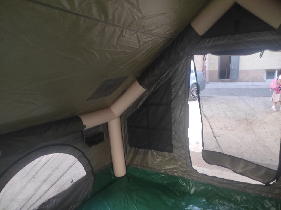 Надувная палатка