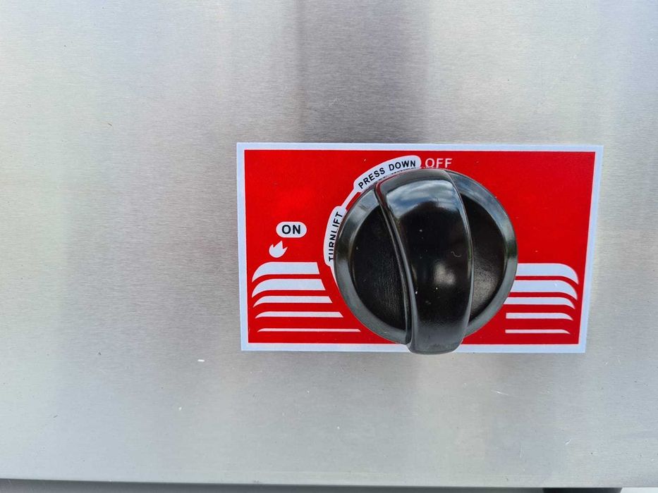 Outlet Lichidare de stoc Grill Gaz Profesional Neted Striat GPL Horeca Puternic Transport Gratuit