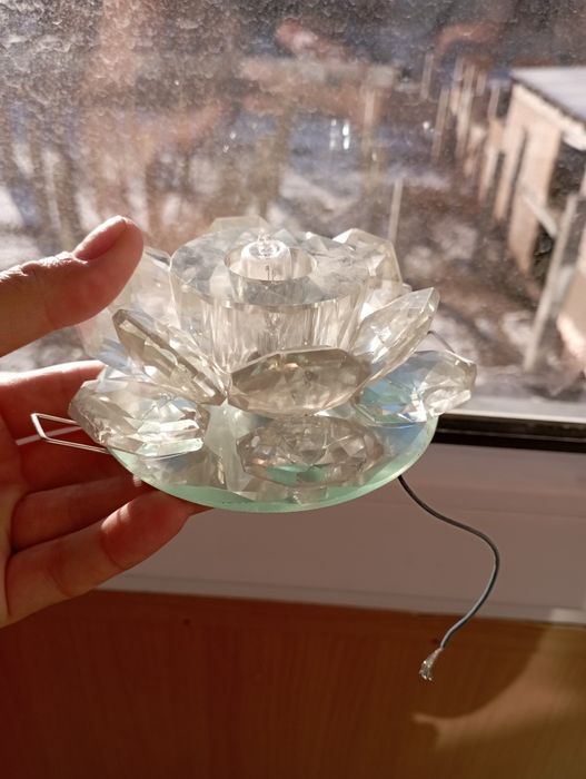 Продам споты потолочные  разные