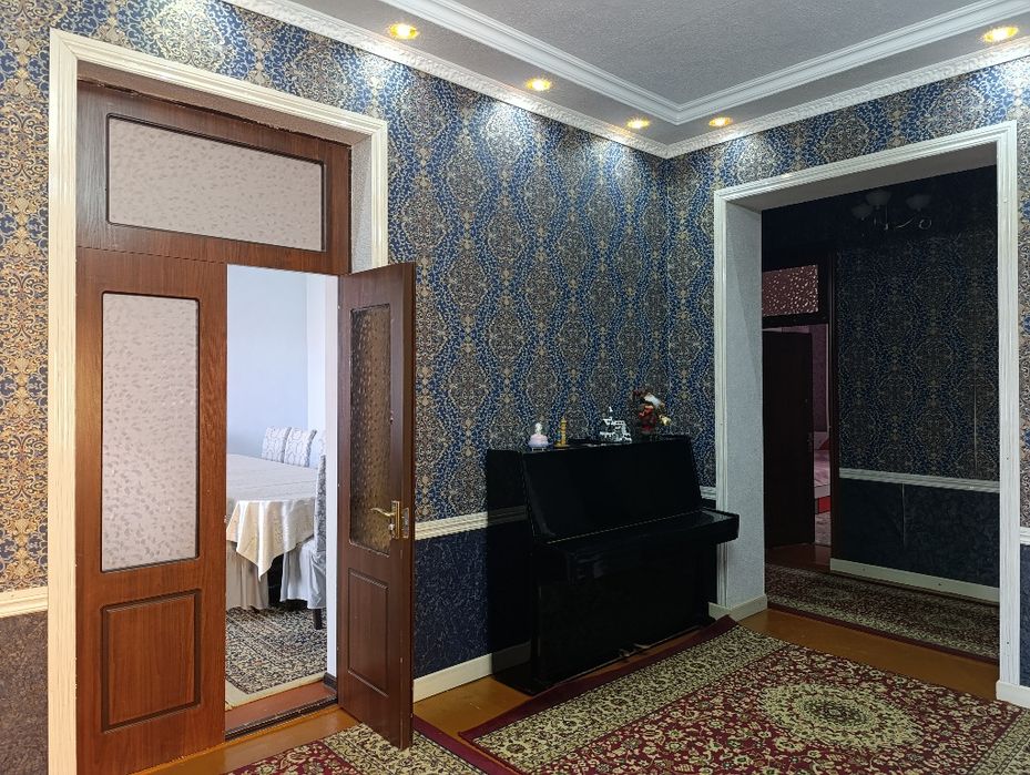 Урта буз! Жомбой! 6 соток ховли.