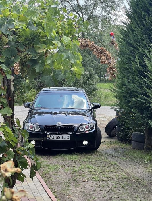 Vând BMW 320d E90