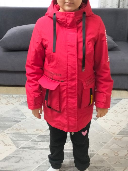 Куртка для девочки  в хорошем состоянии