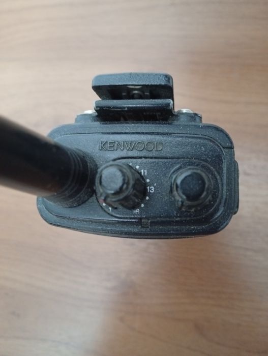Продам рацию Kenwood