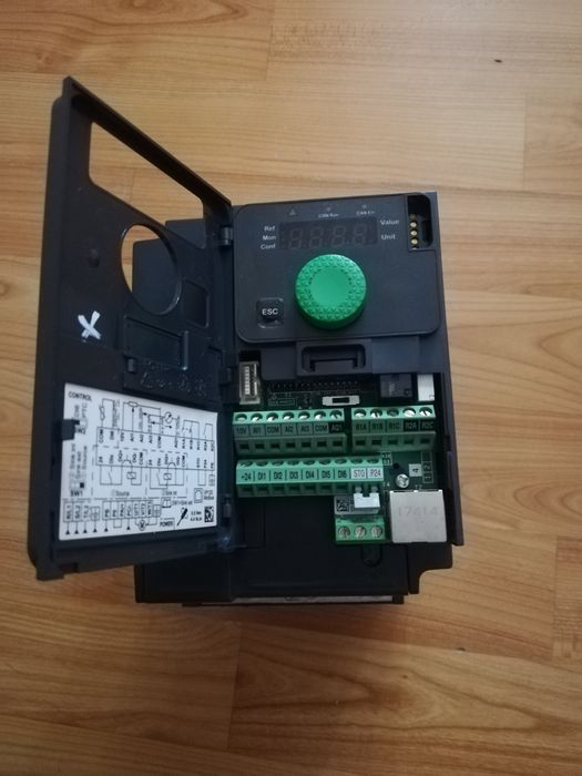 Convertizor frecvență 1,1kw monofazic Schneider