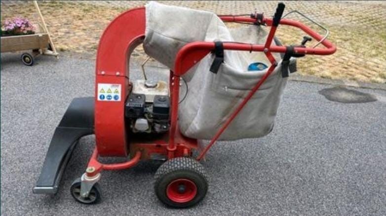 Aspirator stradal silent cu sac de 260 litri