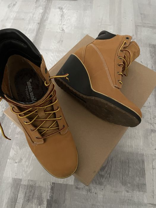 Cizme scurte Timberland marimea 38.5