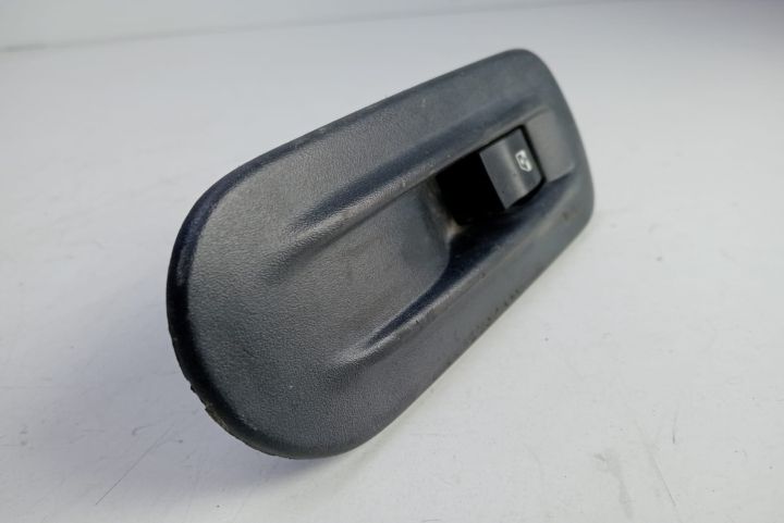 Buton geam dreapta fata 8200206603 Renault Master a 2-a generatie (fa