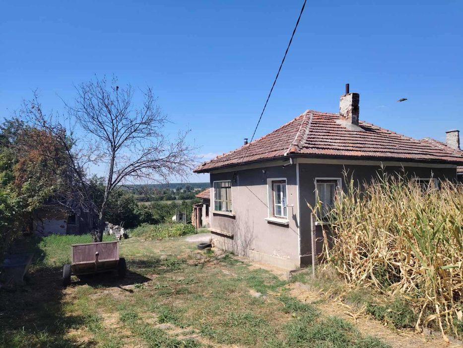 Къща в дунавското село Остров обл. Враца.
