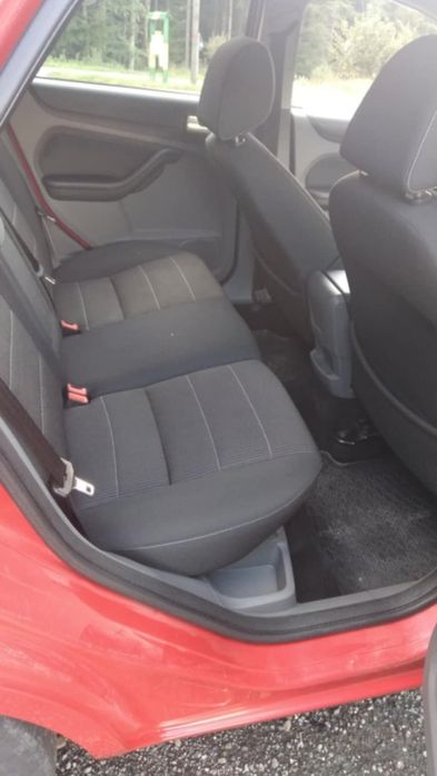 Vând Ford focus 2