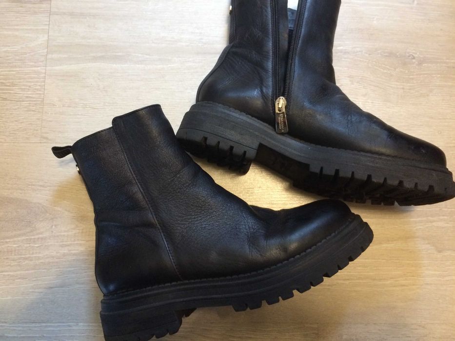 Топли черни зимни боти №38.