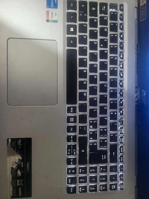 Laptop Acer Aspire-5 A515