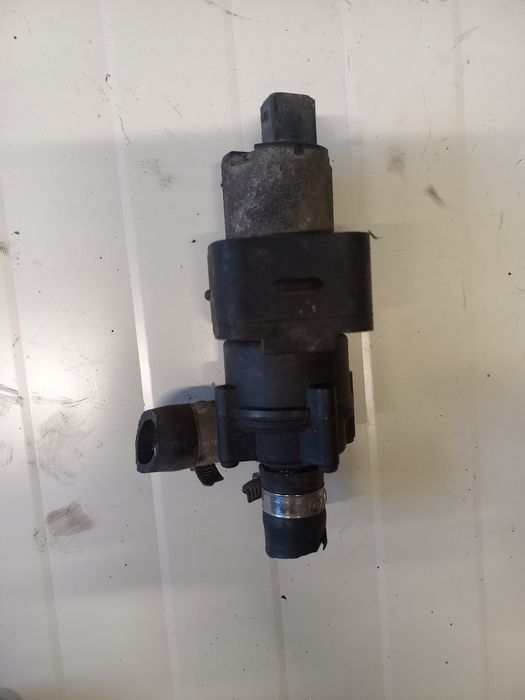 Водна помпа Mercedes ML W163