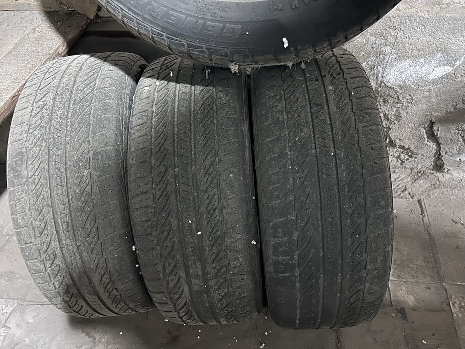 Резина летняя 215/55/17