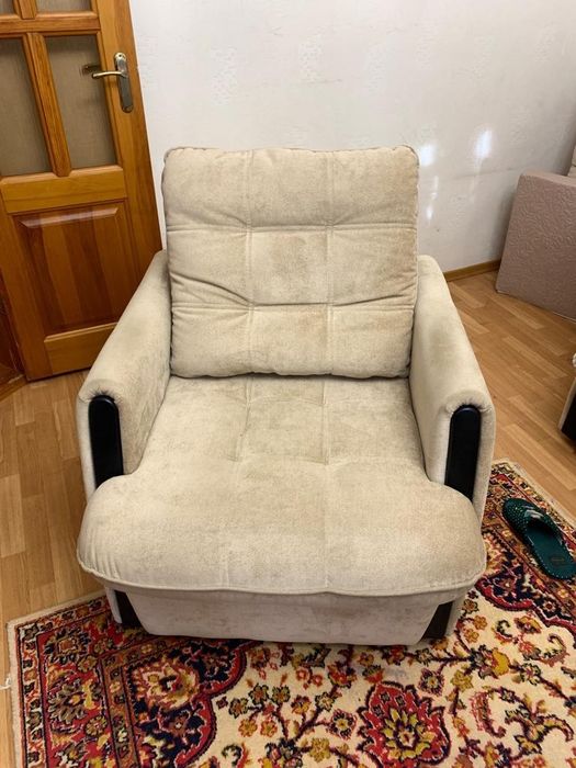 Продам кресло классическое