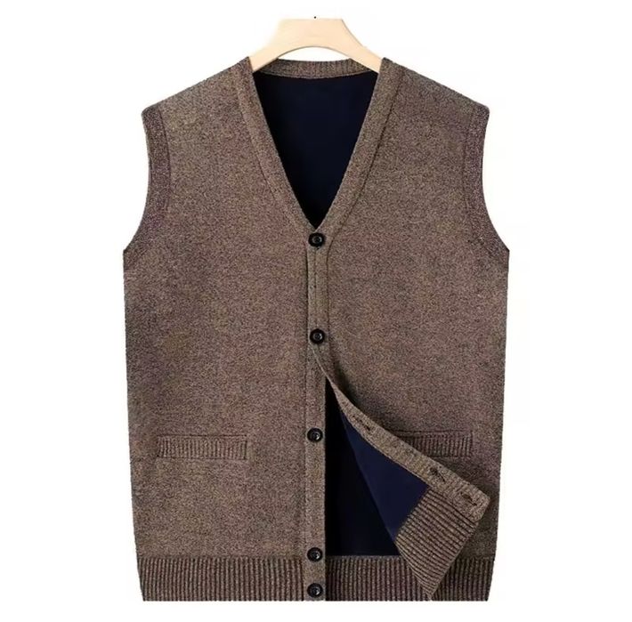 Мужской жилет на пуговицах сделано в Иране