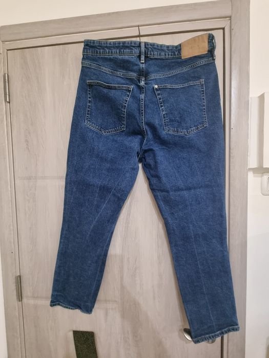 Vând blugi dama  50 lei