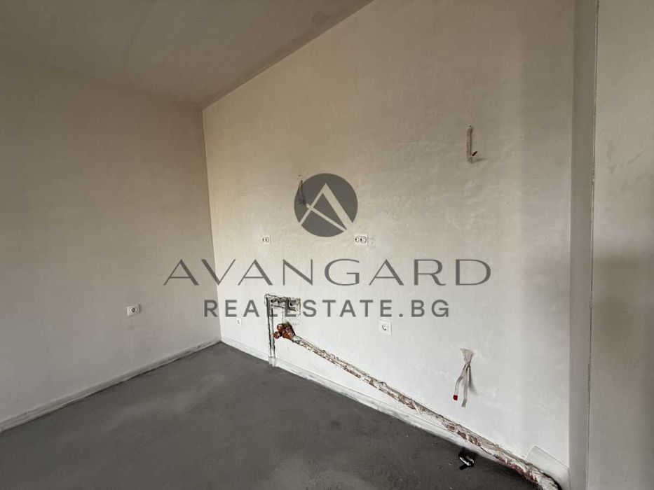 Продава се Двустаен апартамент в Пловдив, Тракия - 73 кв.м за 891 €/кв.м - Снимка #1