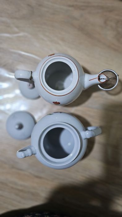 Продаю чайник заварочный и сахарница