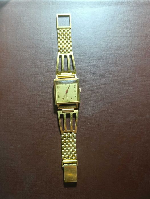 Позолоченные  часы луч ссср