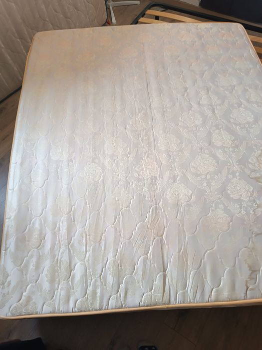 Отдам матрас бесплатно