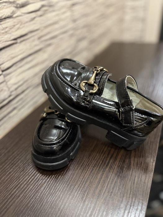 Продаются Детские Лоферы