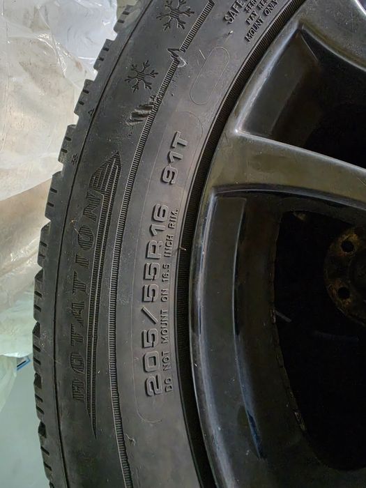 Set 4 jante aliaj ANZIO R16 + anvelope iarnă Dunlop 205/55 R16